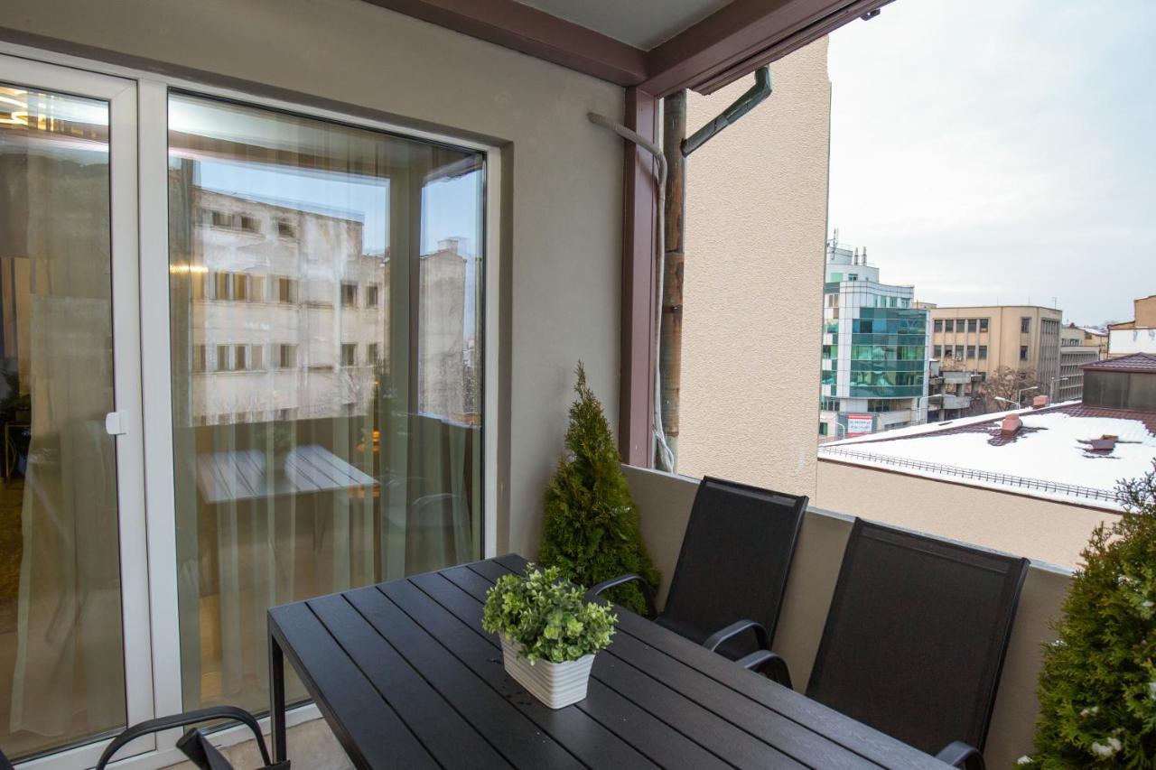Metropole Apartments Old Center Бухарест Экстерьер фото